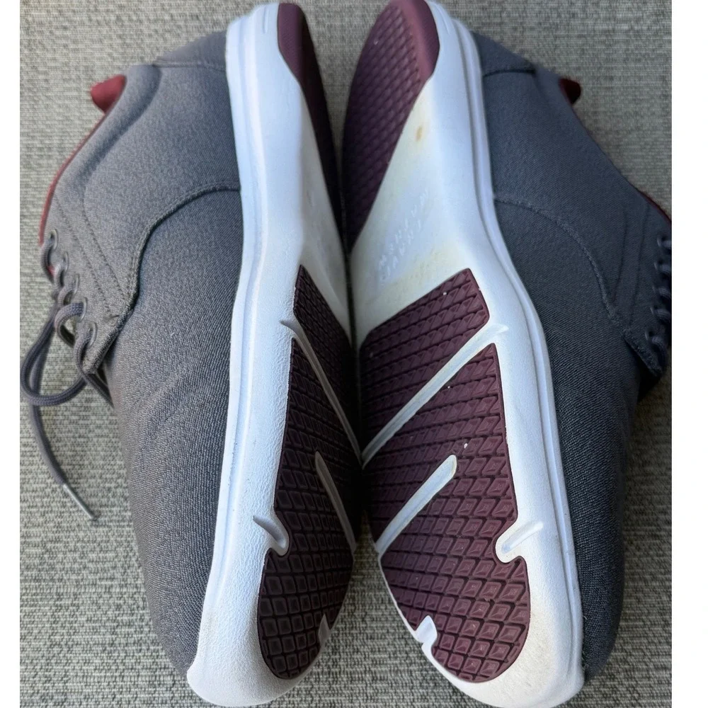 TravisMathew The Daily Knit Grey Burgundy Mens Shoes 1MAA222 Size 14